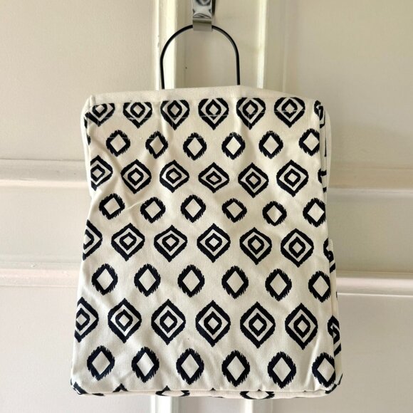 To The Market Hanging Wall Storage Organizer Bag Diamond Print Organic Cotton - Picture 5 of 9